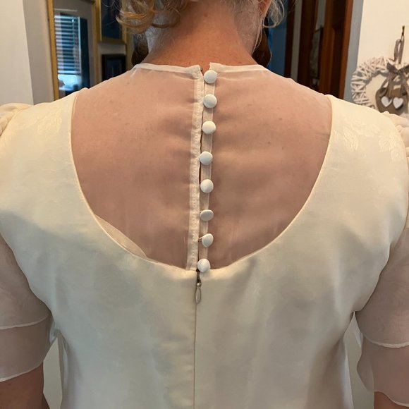 Ivory Custom Made Wedding/Formal Gowwn Approx Size 12 - Picture 5 of 10
